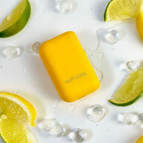 Wygle nano, Yellow, mood elegant, bad breath spray on a table with ice and lime